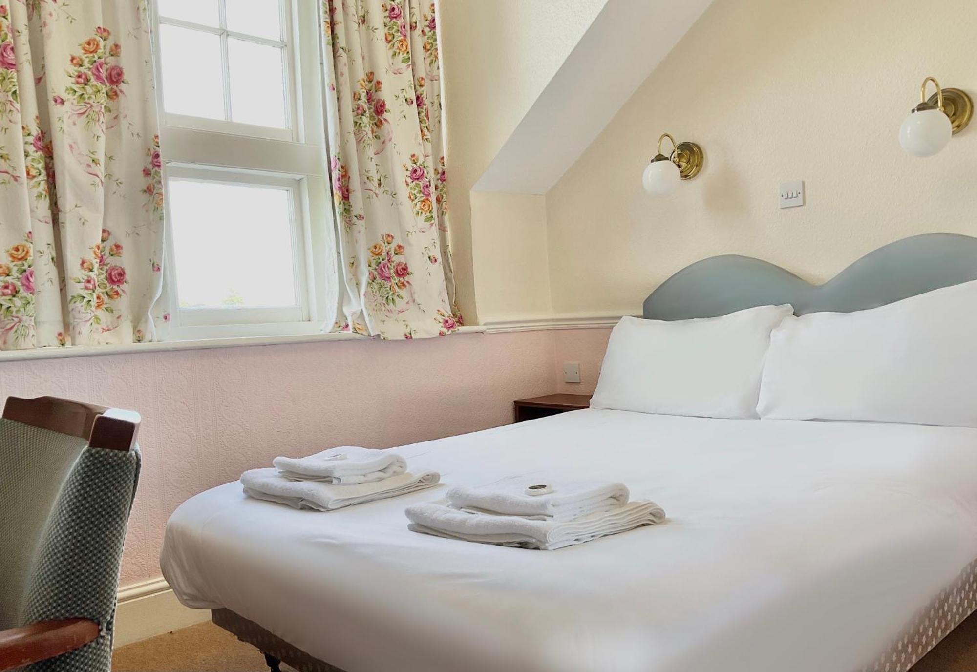 Ashton Court Hotel เอกซ์มัธ ภายนอก รูปภาพ